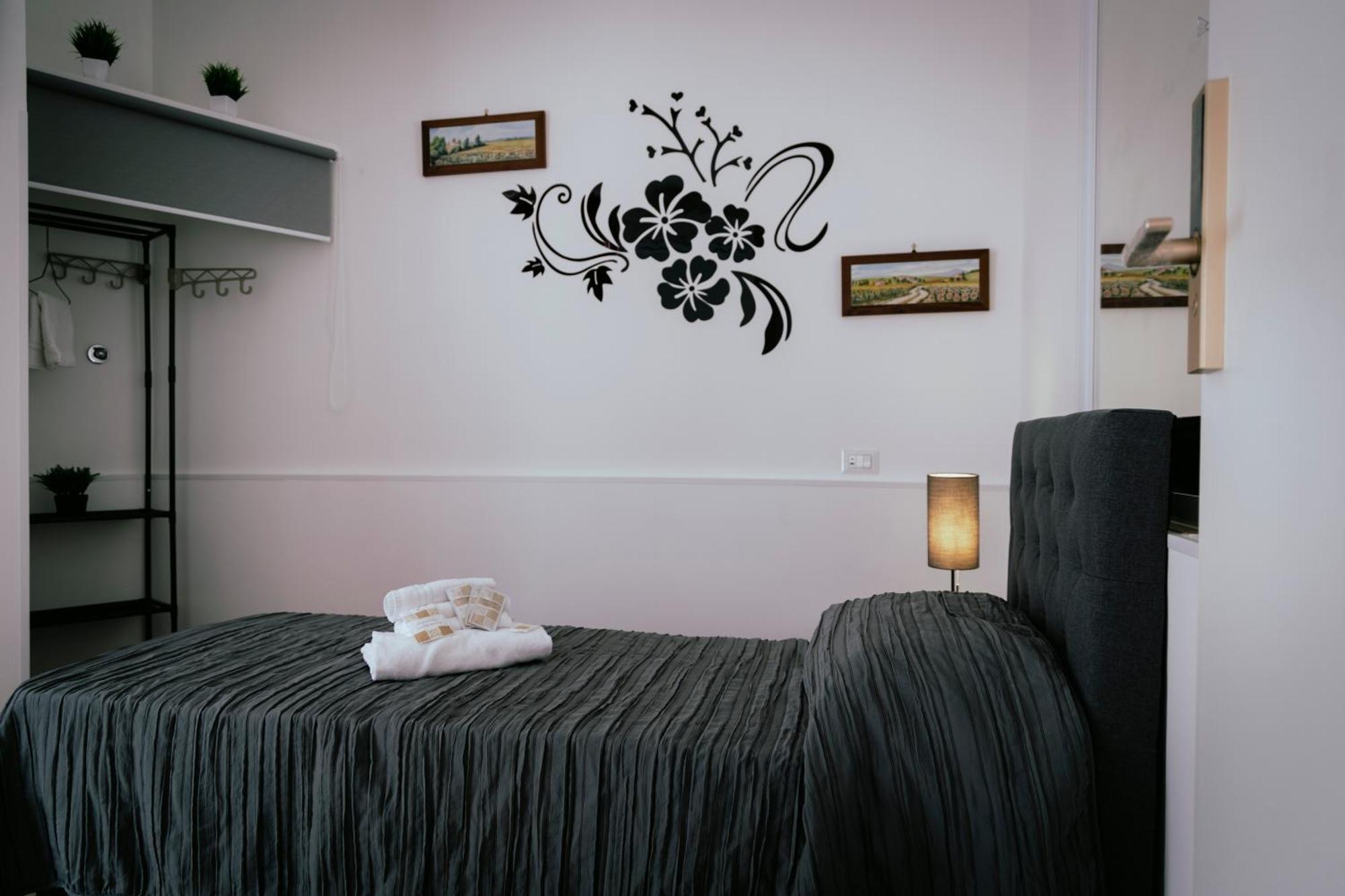 Guesthouse Aurora A.E. Рим Екстериор снимка