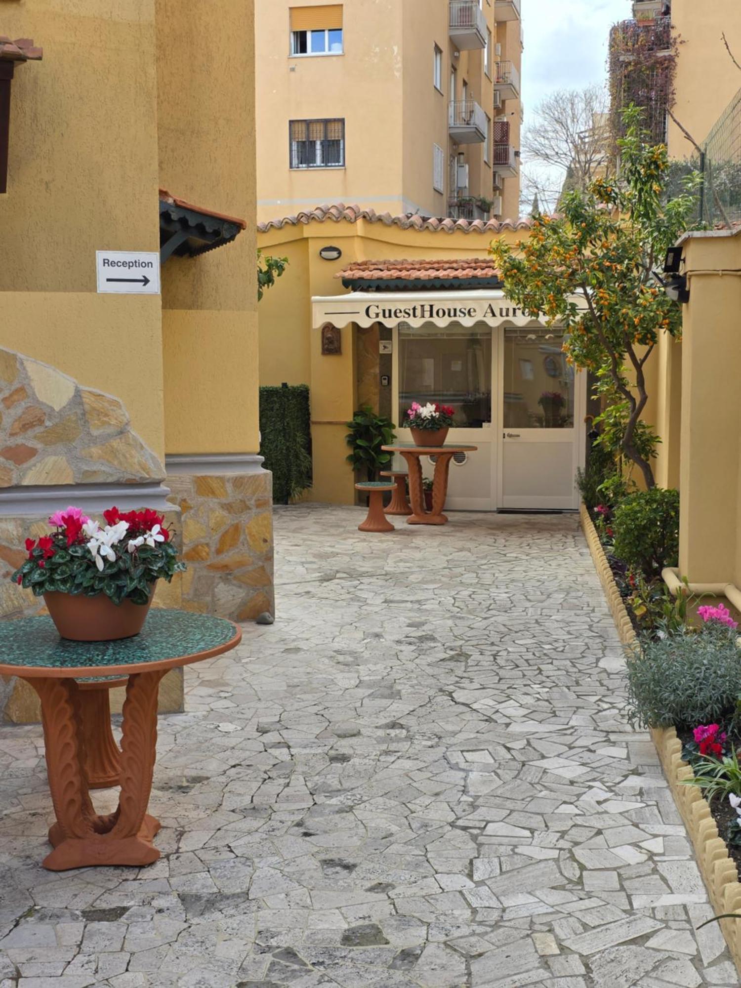 Guesthouse Aurora A.E. Рим Екстериор снимка