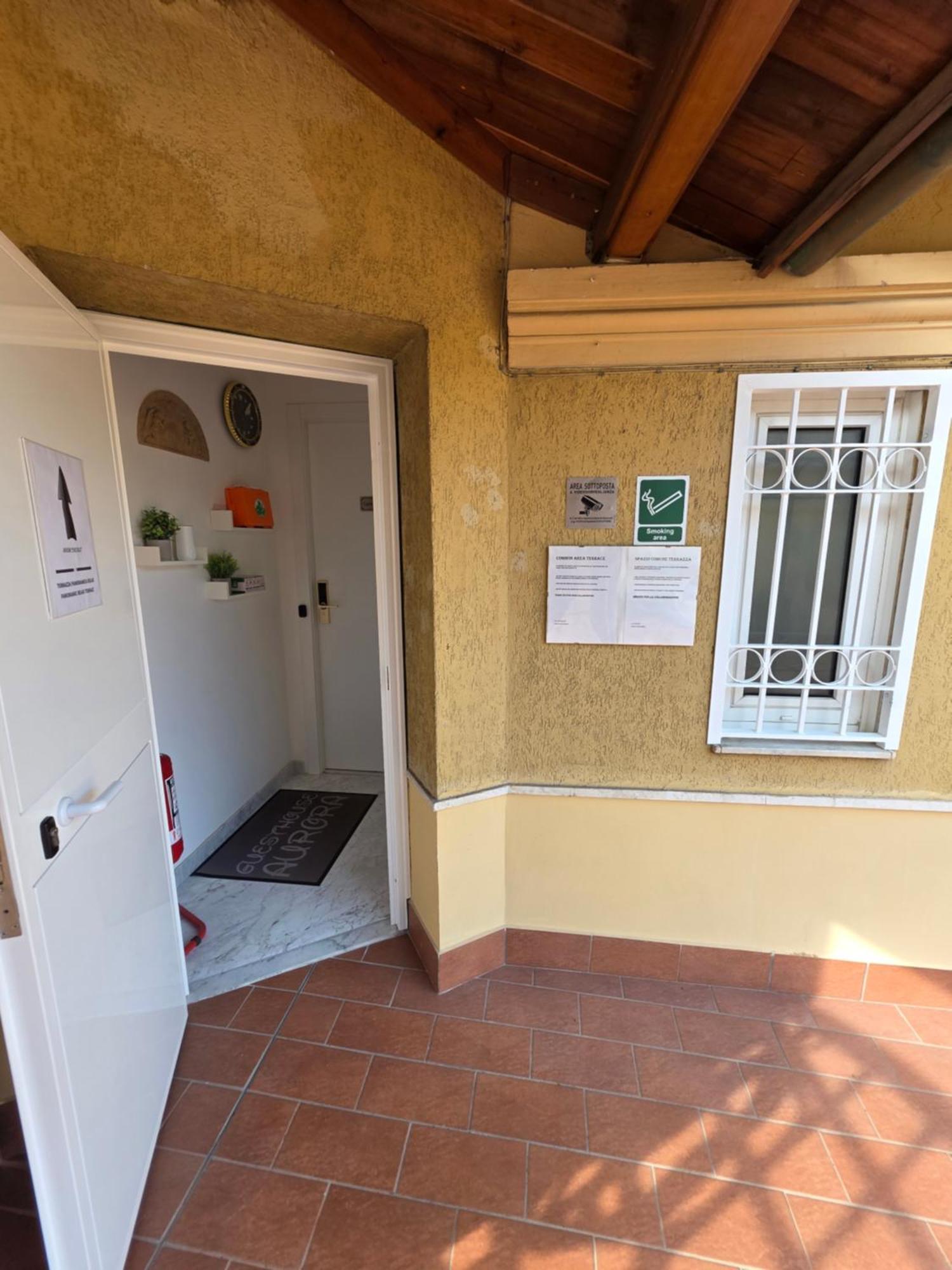 Guesthouse Aurora A.E. Рим Екстериор снимка