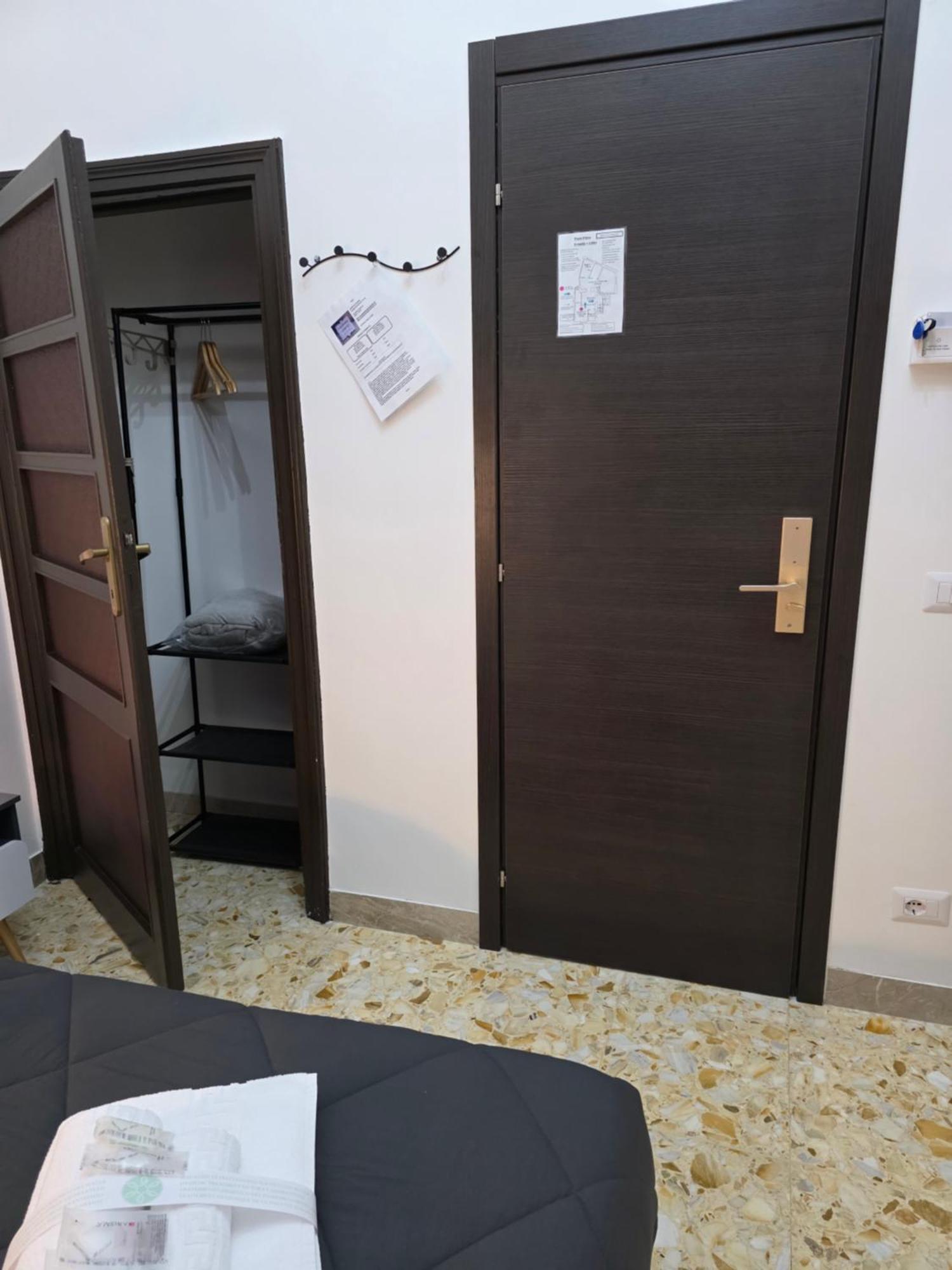Guesthouse Aurora A.E. Рим Екстериор снимка
